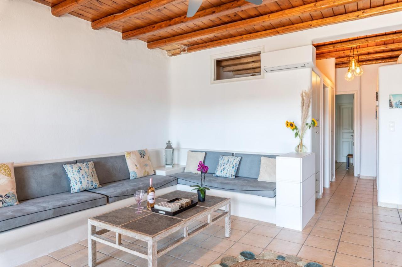 Yalos Mykonos Ornos Pouli Private Apartments W Shared Swimming Pool Mykonos Town エクステリア 写真