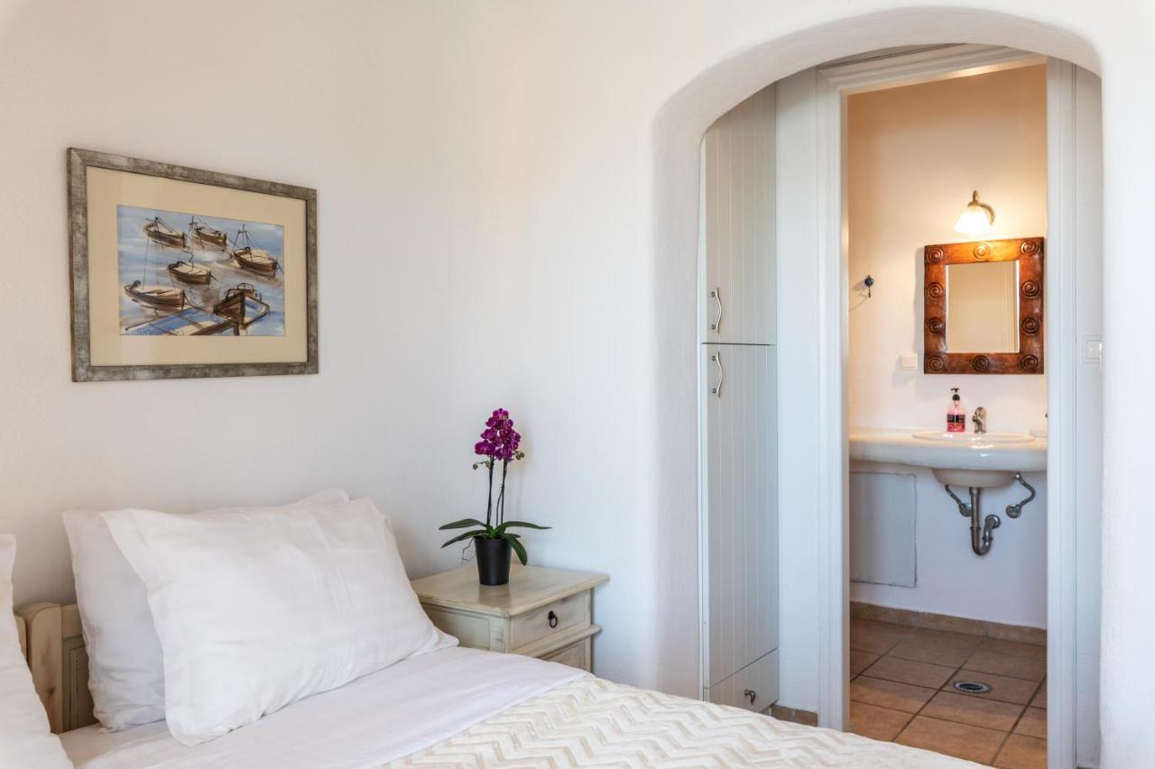 Yalos Mykonos Ornos Pouli Private Apartments W Shared Swimming Pool Mykonos Town エクステリア 写真